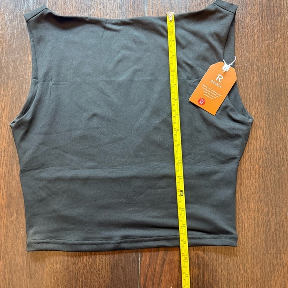 NWT reoria medium backless crop  tank top size medium - Picture 4 of 7